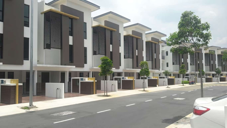 Townhouse Pt13 Laman Cempaka Kota Siriemas_02